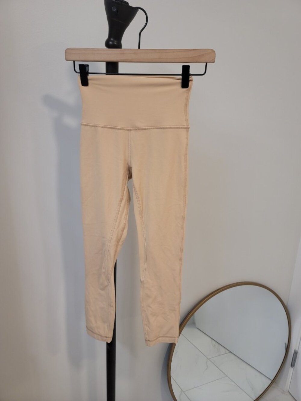 Lululemon Leggings size 2 Align High-Rise Crop 23" Contour Tan Nude
